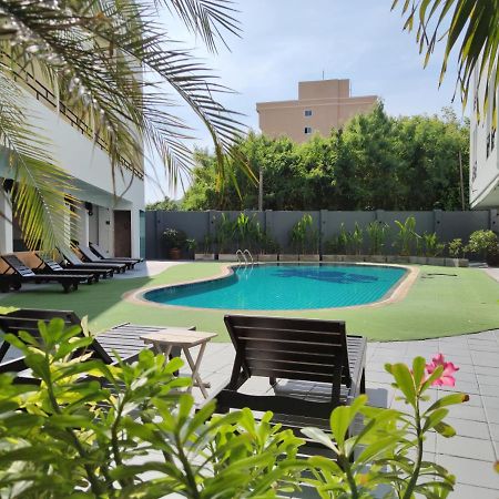 The Chanthong Residence And Hotel Pattaya Exterior photo