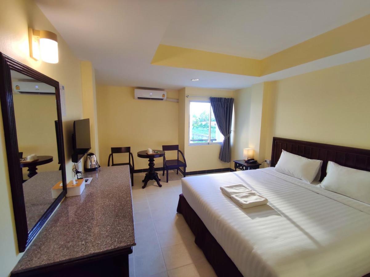 The Chanthong Residence And Hotel Pattaya Exterior photo